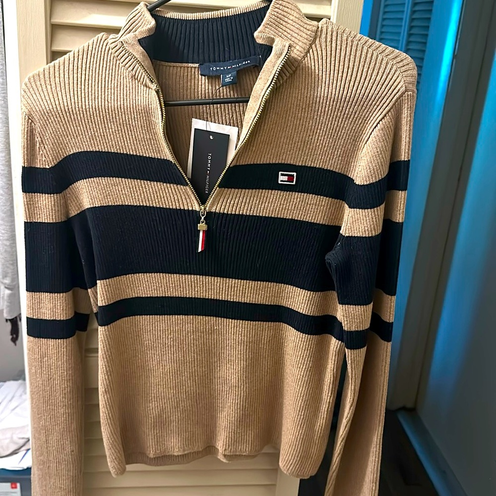 BNWT Tommy Hilfiger striped long sleeve sweater